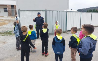 POŠ H_1. in 2. r.: S policistom na poučni sprehod