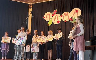 POŠ Vače – Moja mama je superjunakinja